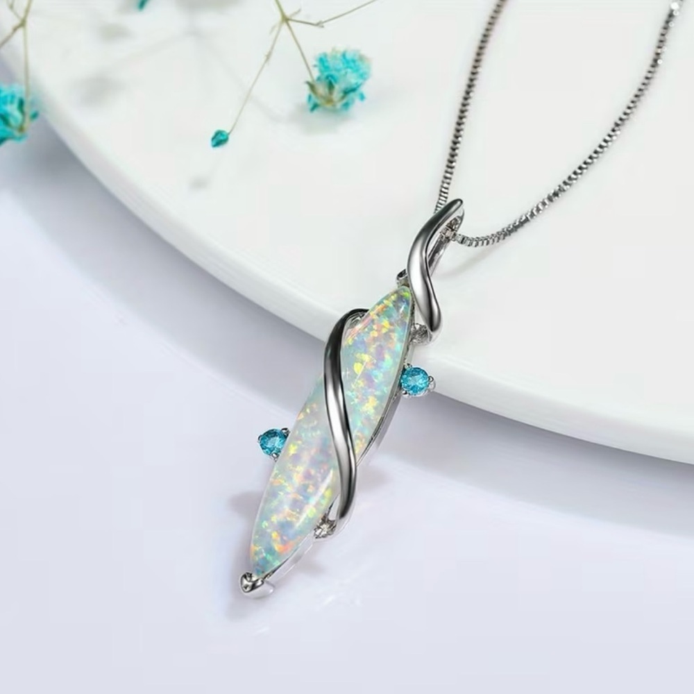 Fire Opal 925 Silver Plated Simulated Opal Pendant Necklace New - Picture 2 of 4